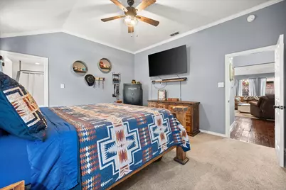1314 Hyde Park Boulevard, Cleburne, TX 76033 - Photo 15