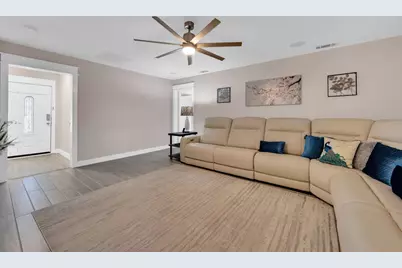 214 Twin Lakes Drive, Waxahachie, TX 75165 - Photo 5