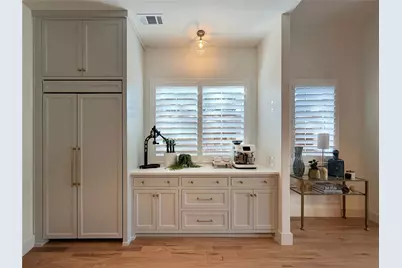 6537 Trammel Drive, Dallas, TX 75214 - Photo 11