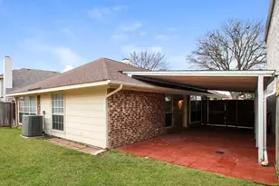 914 Plantation Dr, Lewisville, TX 75067 - Photo 15