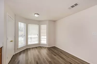 10836 Deauville Circle N, Fort Worth, TX 76108 - Photo 5