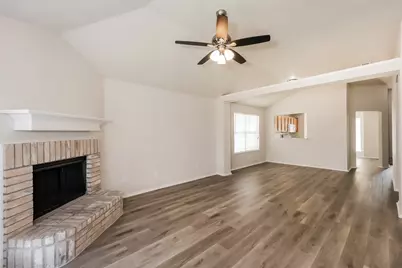 10836 Deauville Circle N, Fort Worth, TX 76108 - Photo 3