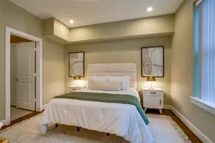 381 E Greenbriar Ln, Dallas, TX 75203 - Photo 29