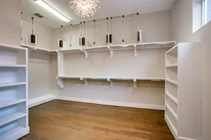 381 E Greenbriar Ln, Dallas, TX 75203 - Photo 25