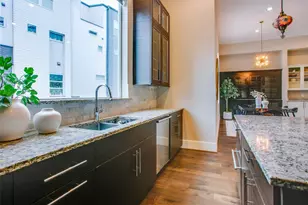 381 E Greenbriar Ln, Dallas, TX 75203 - Photo 9