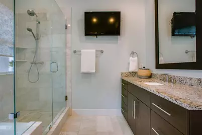 381 E Greenbriar Lane #804, Dallas, TX 75203 - Photo 23