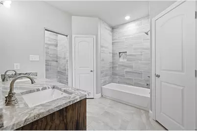 306 Lewis Street, Cleburne, TX 76031 - Photo 17