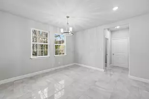 306 Lewis St, Cleburne, TX 76031 - Photo 9