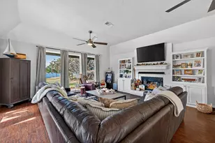 100 Mohawk Cove, Lake Kiowa, TX 76240 - Photo 9