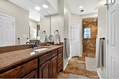 100 Mohawk Cove, Lake Kiowa, TX 76240 - Photo 21