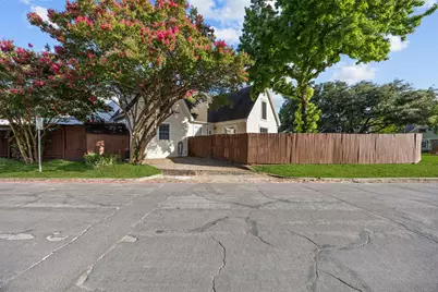 2626 Madera Street, Dallas, TX 75206 - Photo 29