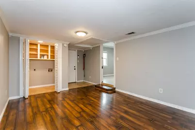 3212 S Llewellyn Avenue, Dallas, TX 75224 - Photo 9