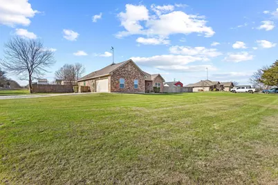 100 Bois D Arc Circle, Trenton, TX 75490 - Photo 3