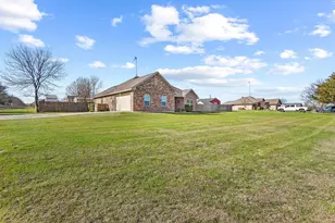 100 Bois D' Arc Cir, Trenton, TX 75490 - Photo 3