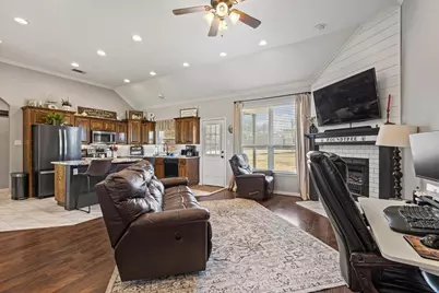 100 Bois D Arc Circle, Trenton, TX 75490 - Photo 9