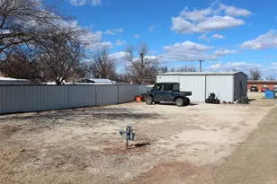 520 N 5th Ave, Munday, TX 76371 - Photo 35