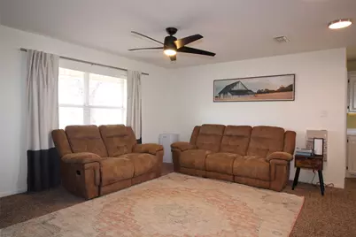 520 N 5th Avenue, Munday, TX 76371 - Photo 7