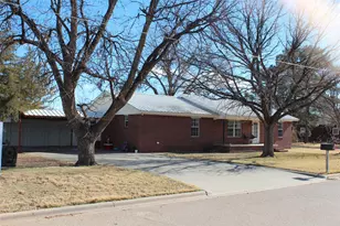 520 N 5th Ave, Munday, TX 76371 - Photo 3