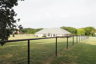 4763 Red Oak Cir, Aubrey, TX 76227 - Photo 9