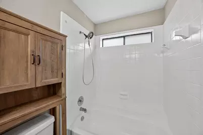 2803 Glen Hollow Circle, Arlington, TX 76016 - Photo 9