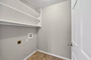 2803 Glen Hollow Cir, Arlington, TX 76016 - Photo 13