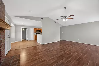 2803 Glen Hollow Circle, Arlington, TX 76016 - Photo 3