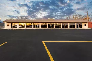 1725 S Austin Ave, Denison, TX 75020 - Photo 1