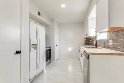 323 Towne House Lane, Richardson, TX 75081 - Photo 5