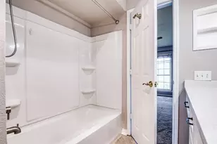 9801 Royal Ln, Dallas, TX 75231 - Photo 15