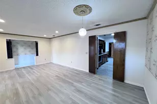 1804 University Dr, Richardson, TX 75081 - Photo 9