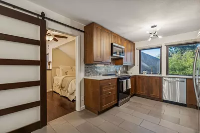 6124 Summer Creek Circle, Dallas, TX 75231 - Photo 21