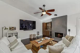 6124 Summer Creek Cir, Dallas, TX 75231 - Photo 15