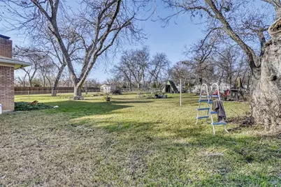 707 Cozby Street N, Benbrook, TX 76126 - Photo 23