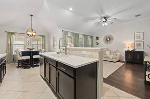 425 Peach Ln, Burleson, TX 76028 - Photo 13