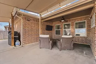 425 Peach Ln, Burleson, TX 76028 - Photo 23