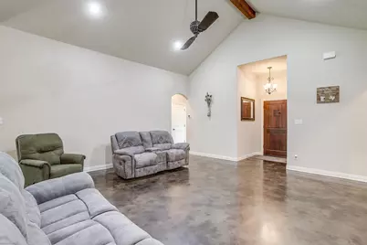 505 N Avenue E, Springtown, TX 76082 - Photo 9