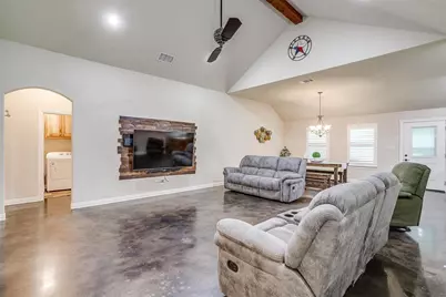 505 N Avenue E, Springtown, TX 76082 - Photo 7