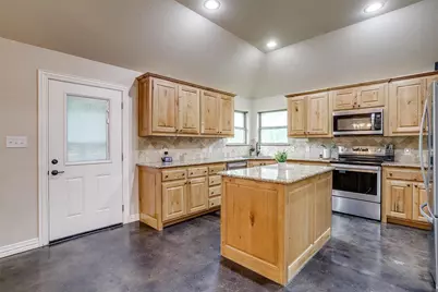 505 N Avenue E, Springtown, TX 76082 - Photo 13