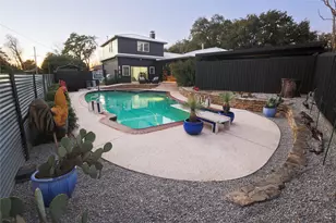 10872 Caprock Cir, Dallas, TX 75218 - Photo 23