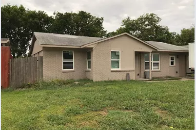 534 W Kearney Street, Mesquite, TX 75149 - Photo 1