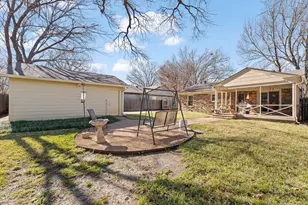 2737 Ryan Pl Dr, Fort Worth, TX 76110 - Photo 23