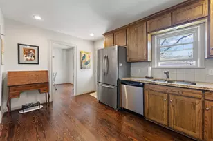 2737 Ryan Pl Dr, Fort Worth, TX 76110 - Photo 13