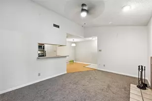 2101 Friendly Dr, Arlington, TX 76011 - Photo 3