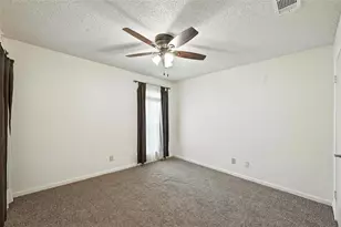 2101 Friendly Dr, Arlington, TX 76011 - Photo 9