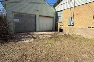 605 Hinton St, Grand Prairie, TX 75050 - Photo 19