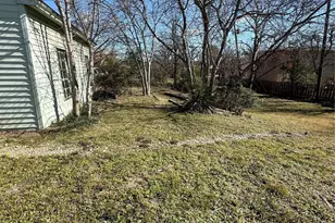 605 Hinton St, Grand Prairie, TX 75050 - Photo 21