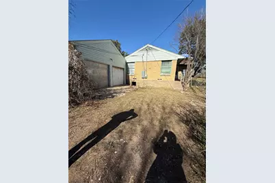 605 Hinton Street, Grand Prairie, TX 75050 - Photo 17