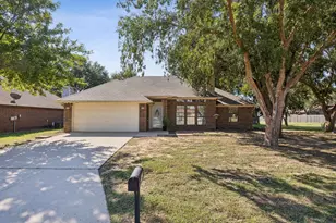 2900 Christopher Dr, Denton, TX 76209 - Photo 3