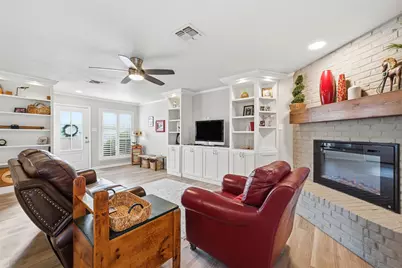 3217 Brannon Drive, Waco, TX 76710 - Photo 3