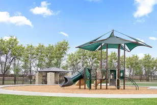 300 Laurel Dr, Justin, TX 76247 - Photo 5